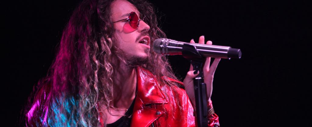 Michał Szpak wszedł w konflikt z innym jurorem The Voice of Poland? Plotki sprowokowały oficjalny komentarz gwiazdy