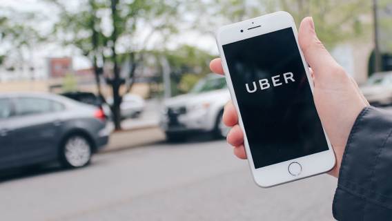 Uber chce nagrywać przejazdy ze względów bezpieczeństwa. Co z prywatnością danych?