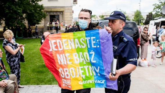 Wychowywanie dzieci przez pary homoseksualne jest szkodliwe? Eksperci są zgodni